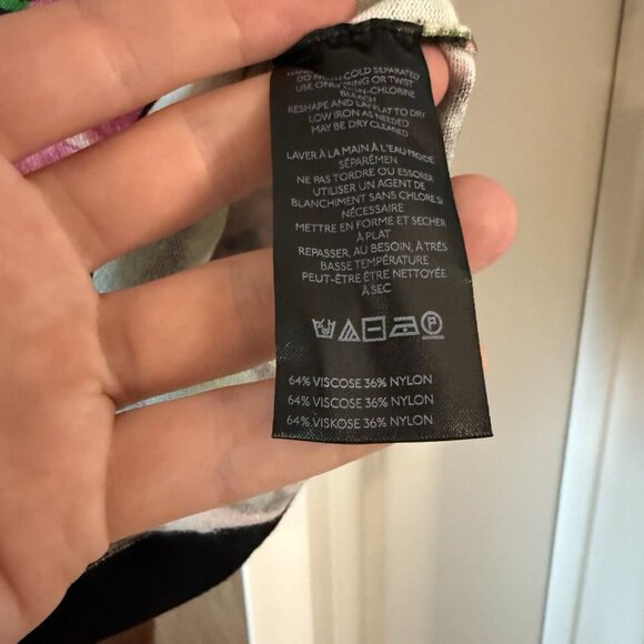 Anthropologie Maeve Sweater Blouse Size XS Color Black PInk Green Red - Picture 5 of 6